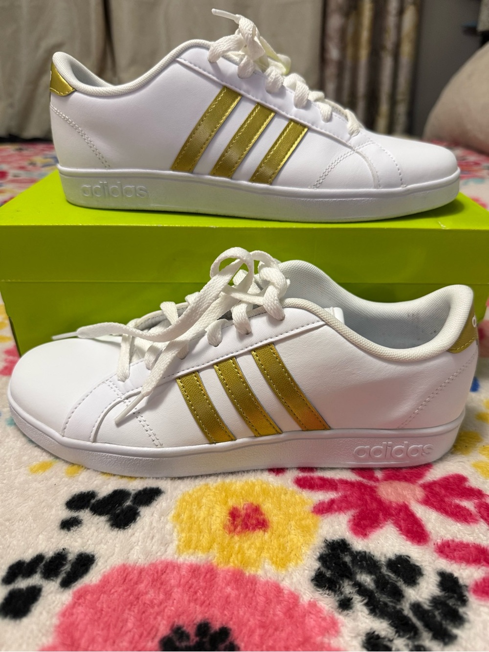 Adidas Women’s Grand Court Lifestyle‎ Sneakers White Gold Stripes